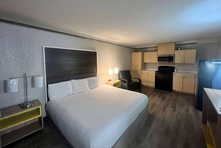 Room 17 of 62