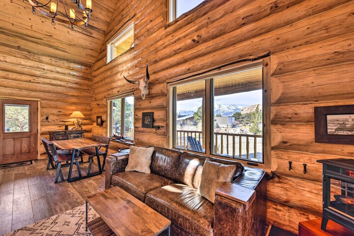 Riverfront Retreat w / Hot Tub: Fish & Hike!