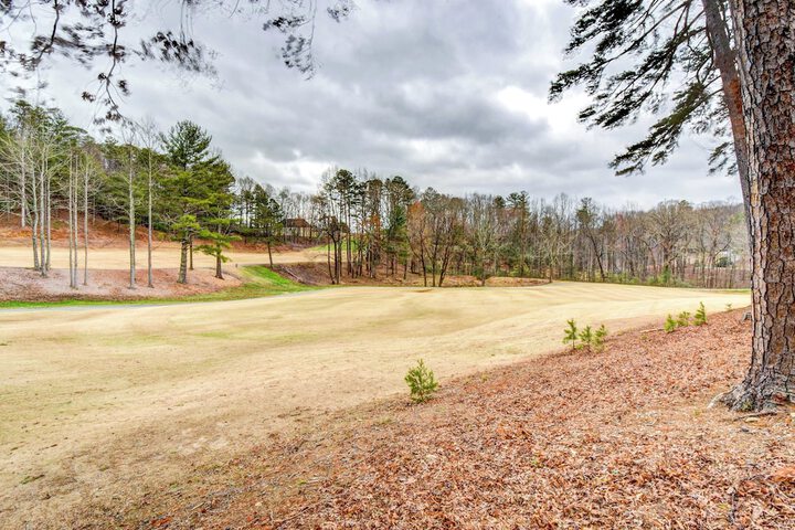 Modern Condo + Golf Course View Near Hiking!