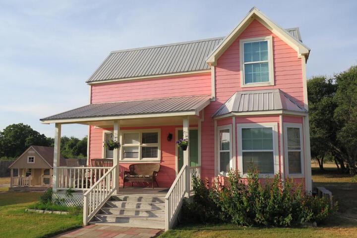 Yellow House B & B