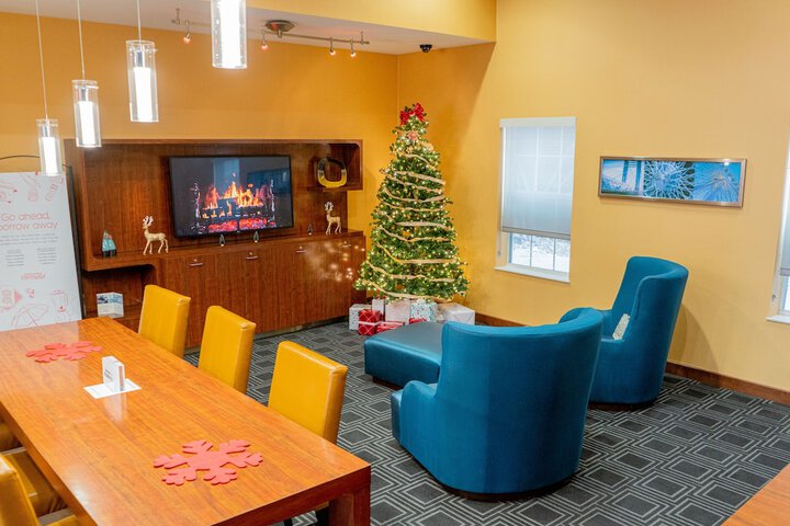 Hotel Interior 11 of 37