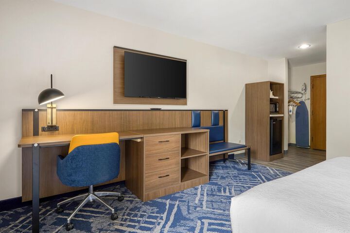 Best Western Indian Oak