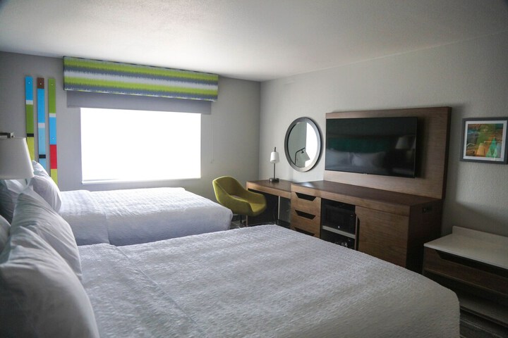 Hampton Inn Lead