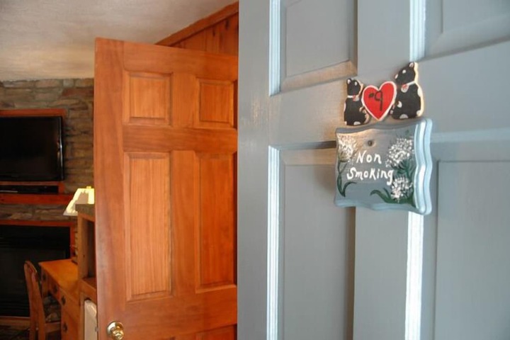 Room 17 of 191