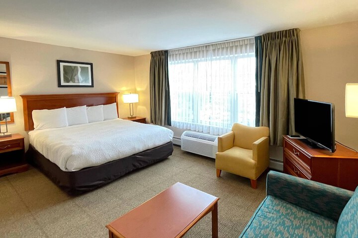 Smart Suites an Ascend Collection Hotel