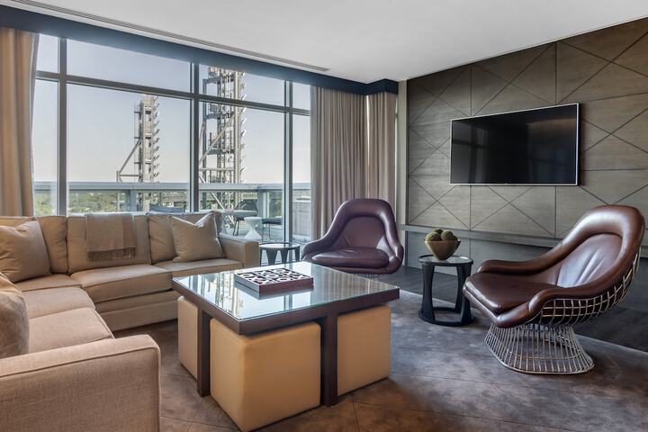 Room 54 of 90