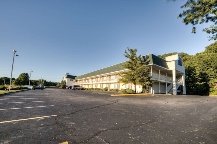 Hotel 6 of 33