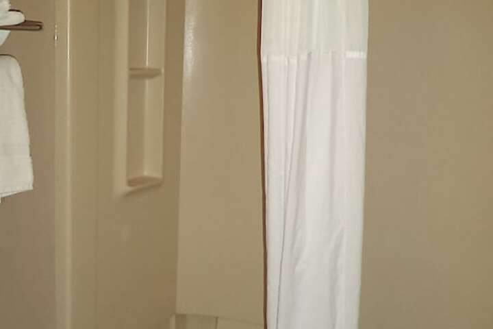 Room 35 of 64