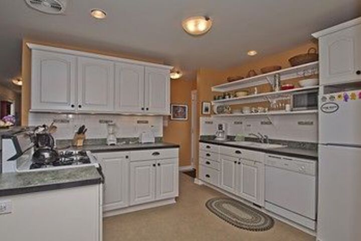 Butterfly 2 Br Home by RedAwning