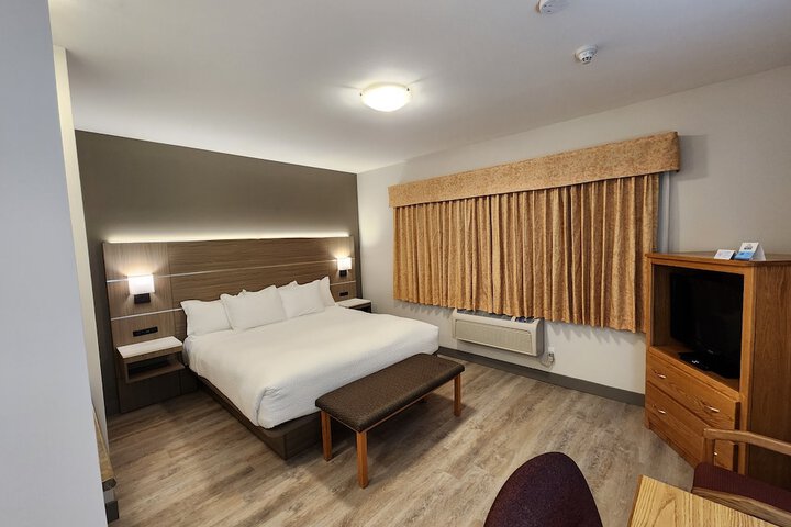 Days Inn & Conference Centre by Wyndham Penticton
