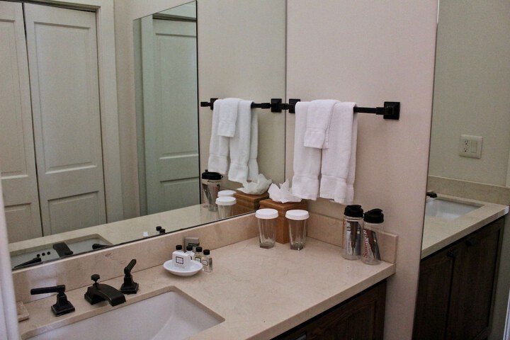 Room 15 of 44