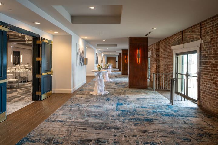 Ballroom/Hall 70 of 86