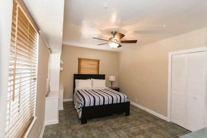 Room 32 of 141