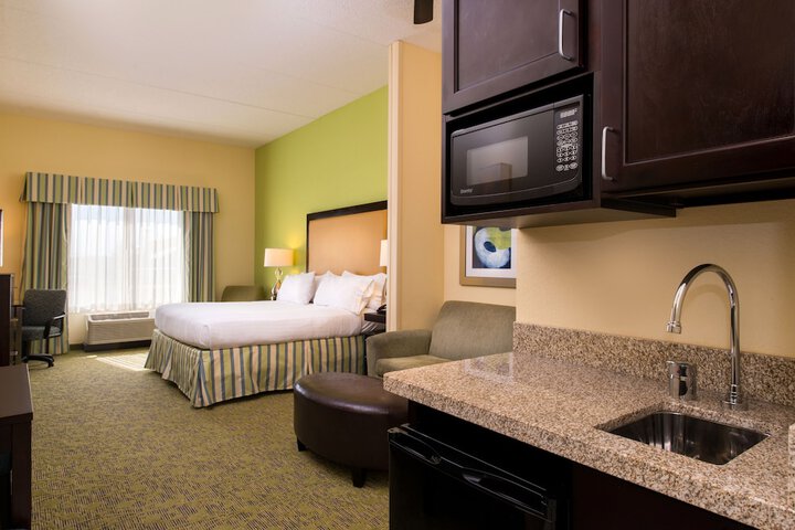 Holiday Inn Express Hotel and Suites Scranton by IHG