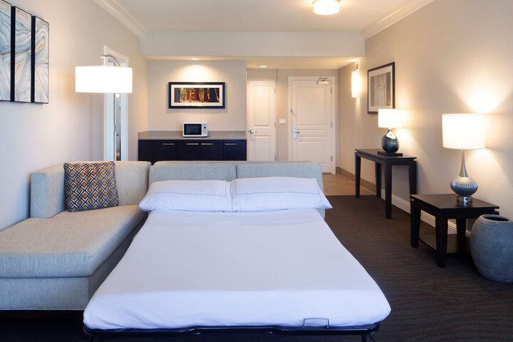 Room 40 of 77