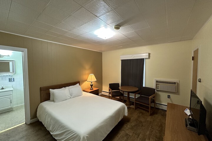 Room 30 of 61