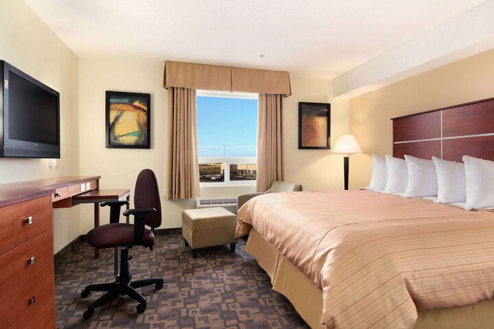 Room 7 of 24