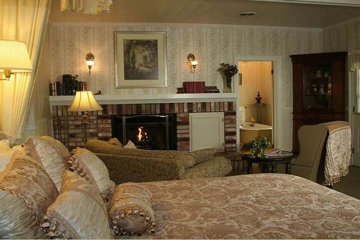Room 8 of 38