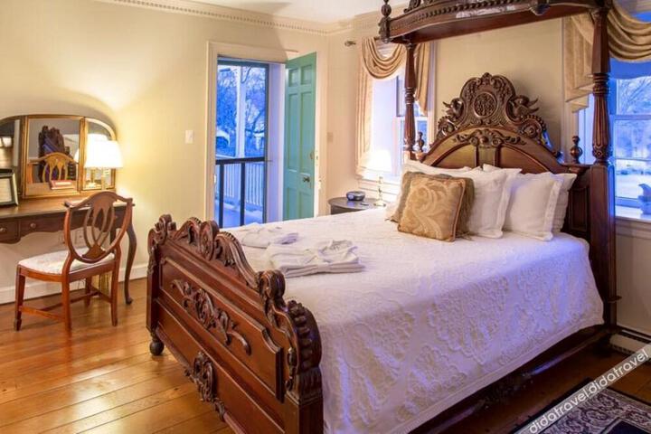 Inn at Stone Manor