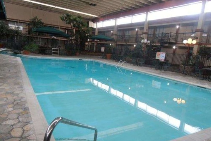 Pool 6 of 30
