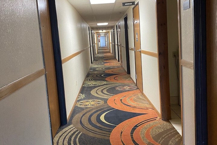 Ballroom/Hall 20 of 22
