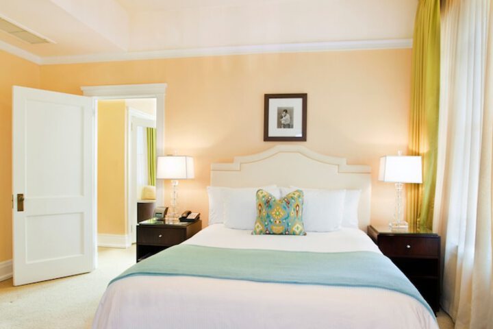 Room 19 of 60