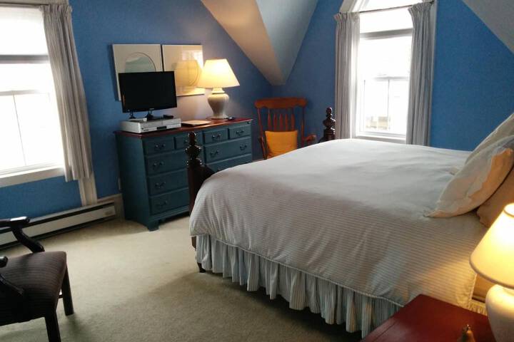 Room 23 of 35