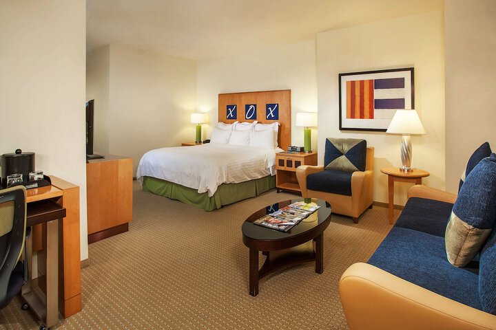 Room 8 of 16