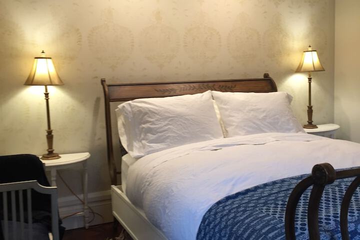Room 42 of 71