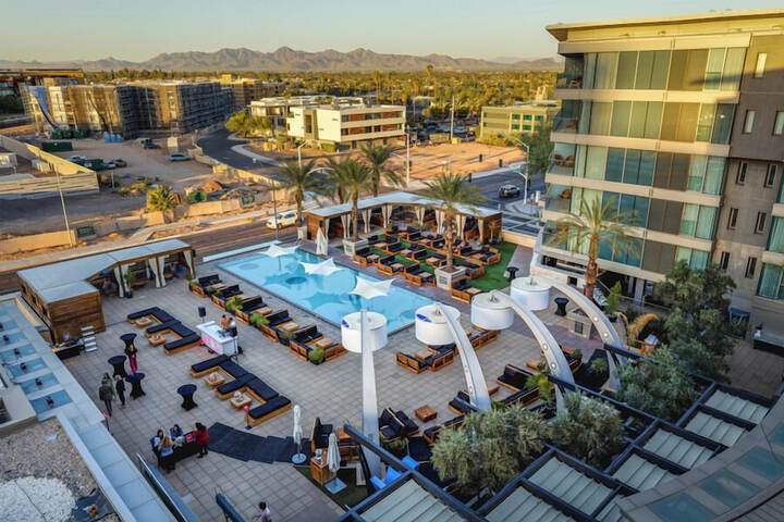 W Scottsdale