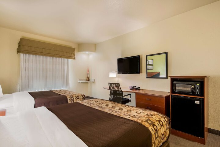 Room 19 of 48