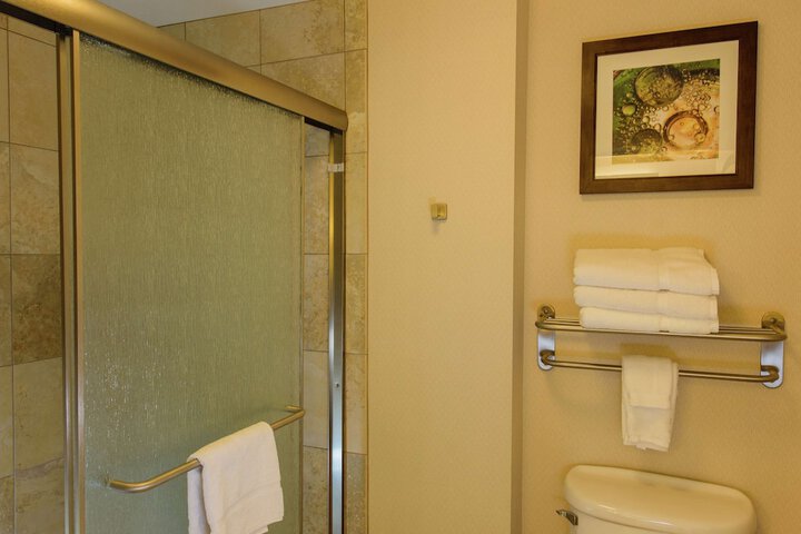 Room 15 of 38