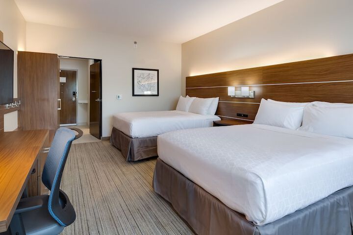 Holiday Inn Express & Suites Latta by IHG