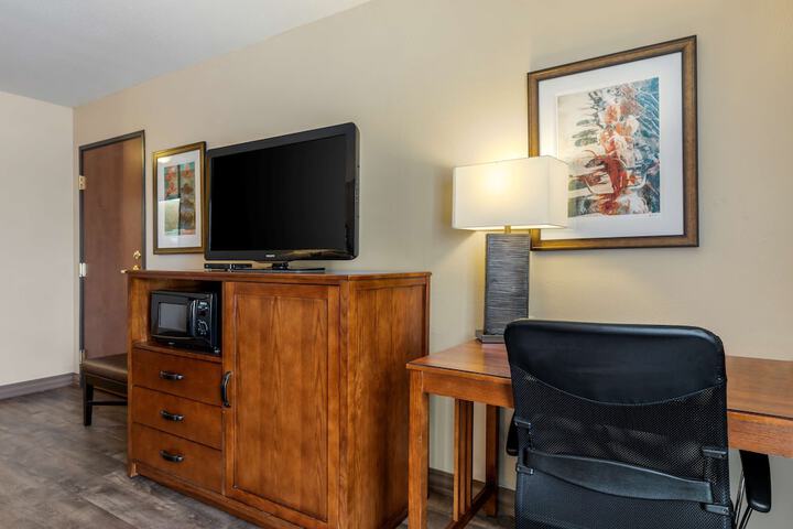 Room 7 of 27