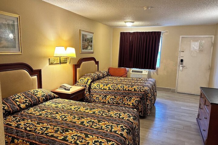 Room 15 of 15