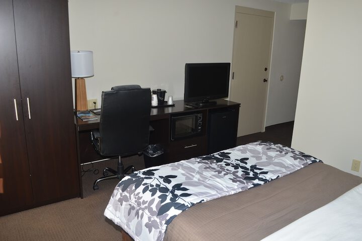 Room 12 of 38