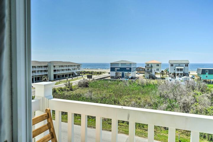Ocean-view Oak Island Condo 1 Block to Beach!
