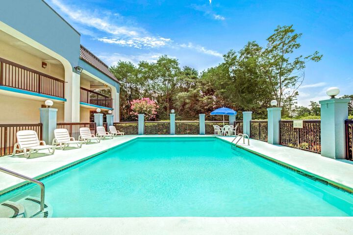 Pool 4 of 33