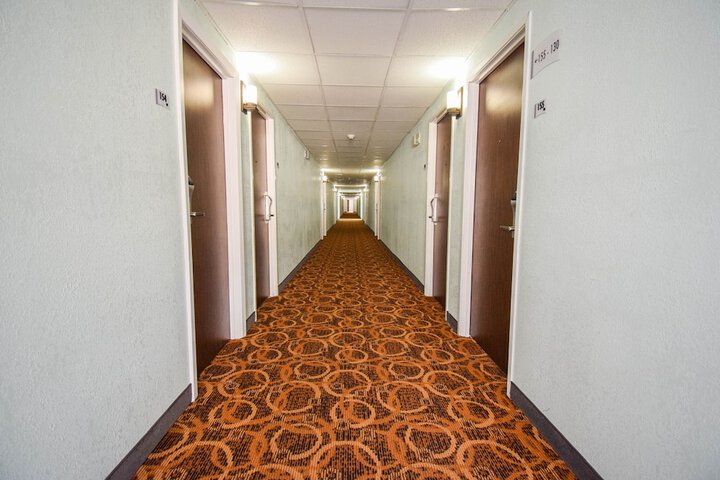 Ballroom/Hall 71 of 72