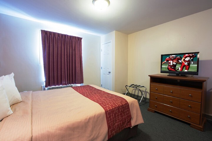 Room 25 of 34