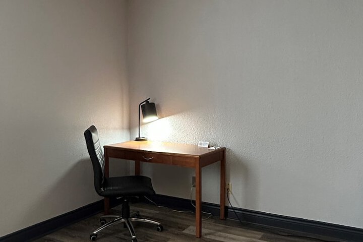 Room 25 of 53