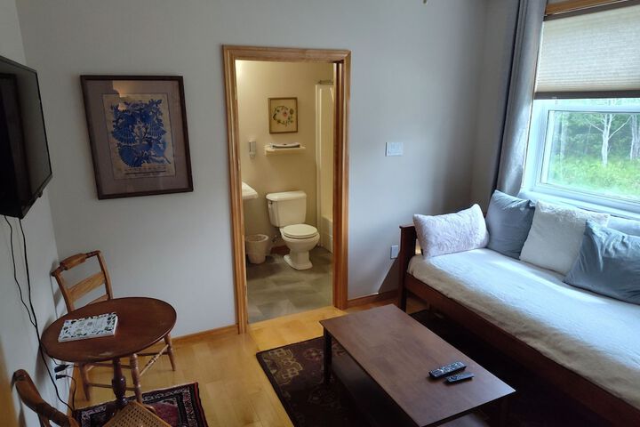 Room 32 of 67