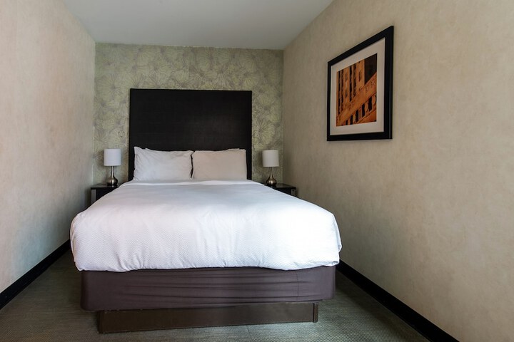 Room 17 of 29