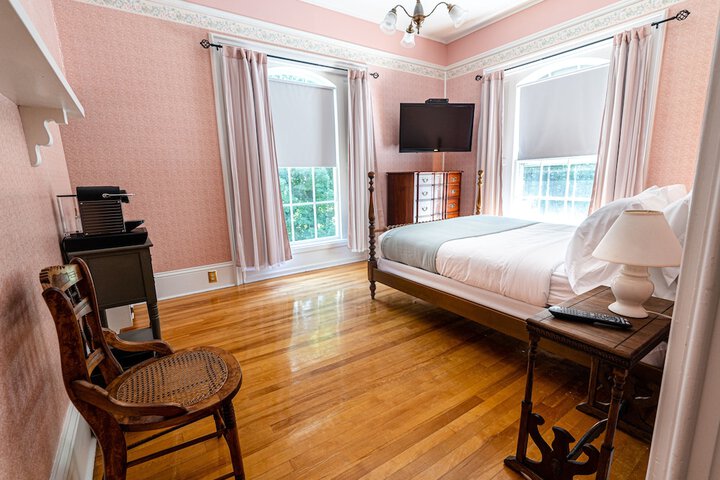 Room 26 of 114