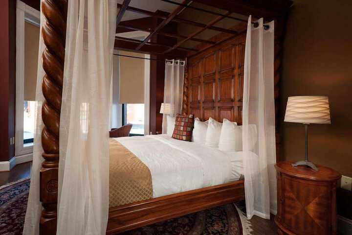 Room 20 of 27