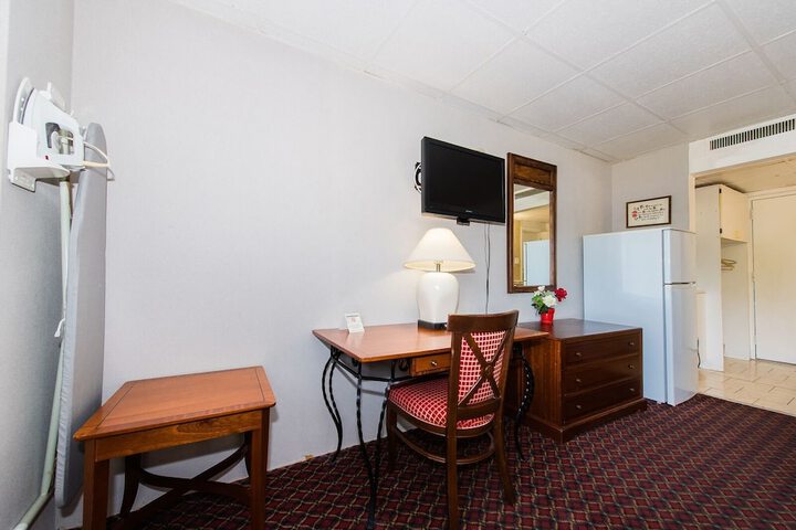 Room 17 of 43