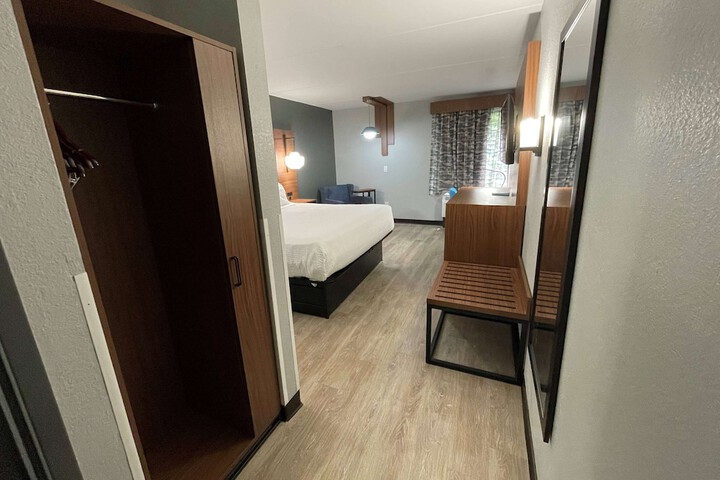 Room 26 of 44