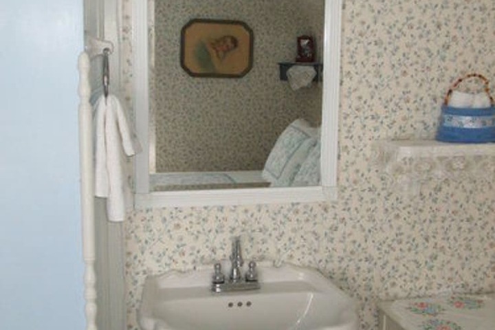 Room 16 of 32