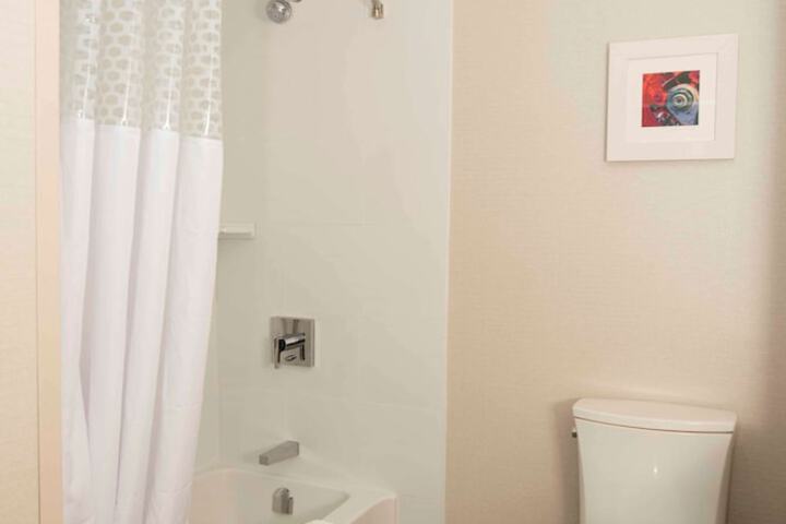 Hampton Inn & Suites by Hilton Thunder Bay