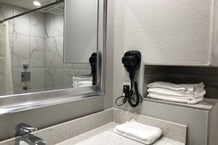 Room 9 of 9